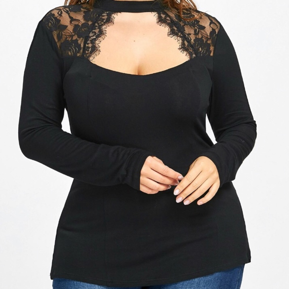 Black lace keyhole front top
